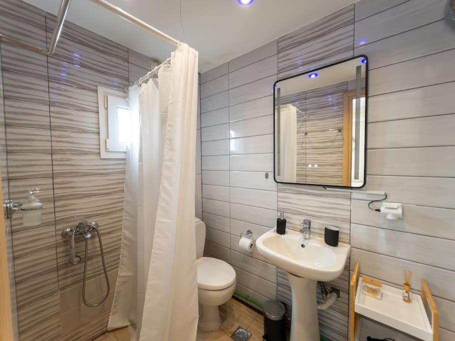 Bedcity Apartment In The Center Of เทสซาโลนิกิ ภายนอก รูปภาพ